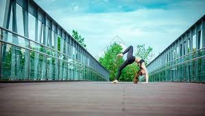 篮球湖人球员连续三场得分上双